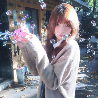 台湾伴游漂亮姐姐姐理财经纪人析韦丽