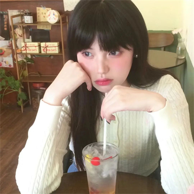 成都美女陪玩歌手主播母珂珂