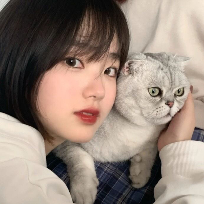 郑州陪游女孩可爱车模黄艺清