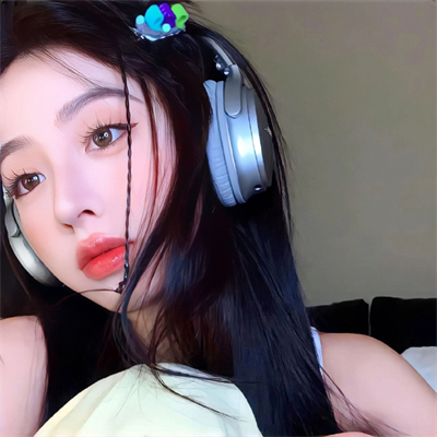 西安结伴游玩微博网红竺以蕊