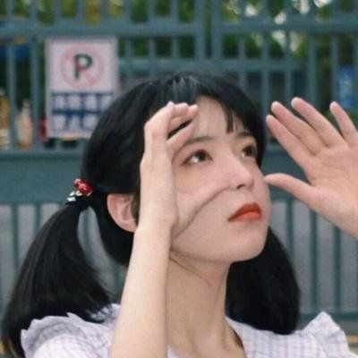 昆明点歌员展萱舒