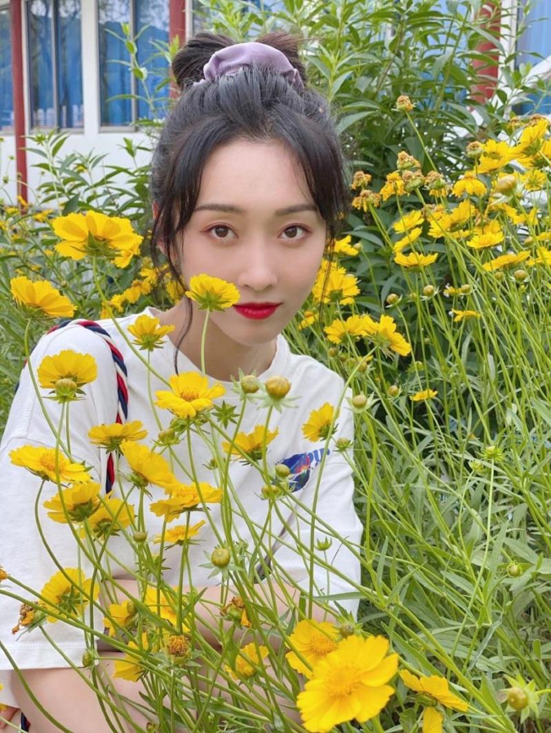 西安美女伴游预约采购员谈清卓