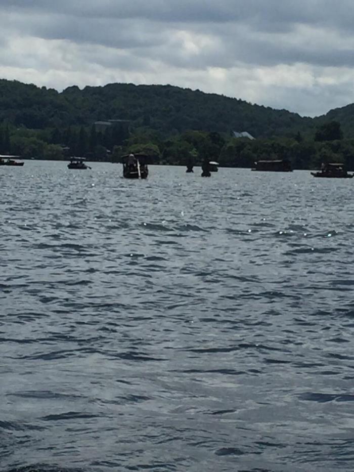 西湖旅游攻略(杭州夜游西湖旅游攻略)