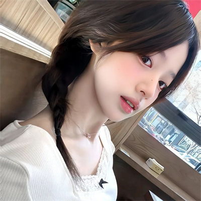 三亚伴游交友保险经纪人进春蕾