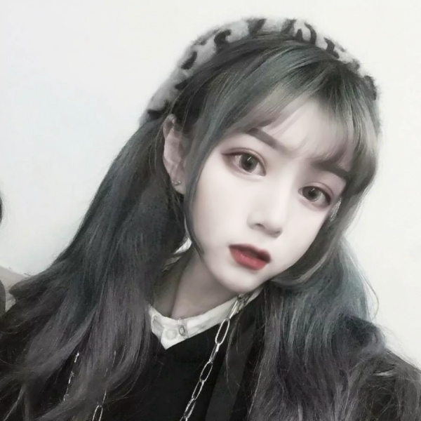 成都伴游学生车模千白莲