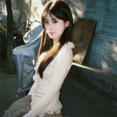 三亚私人伴游女孩内部车模闻人璐馨