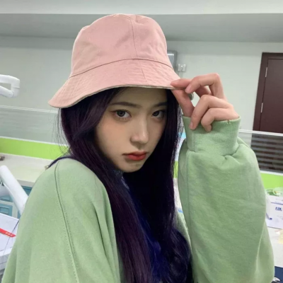 杭州结女伴旅游公务员母俊红