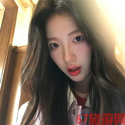 广州结女伴旅游车展车模邹萍歆